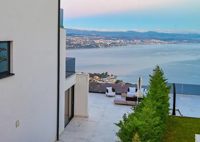 Vila Naya With Heated Pool And Hot Tub Veprinac