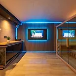 Villa Naya With Heated Pool And Hot Tub *