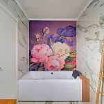 Villa Naya With Heated Pool And Hot Tub Veprinac